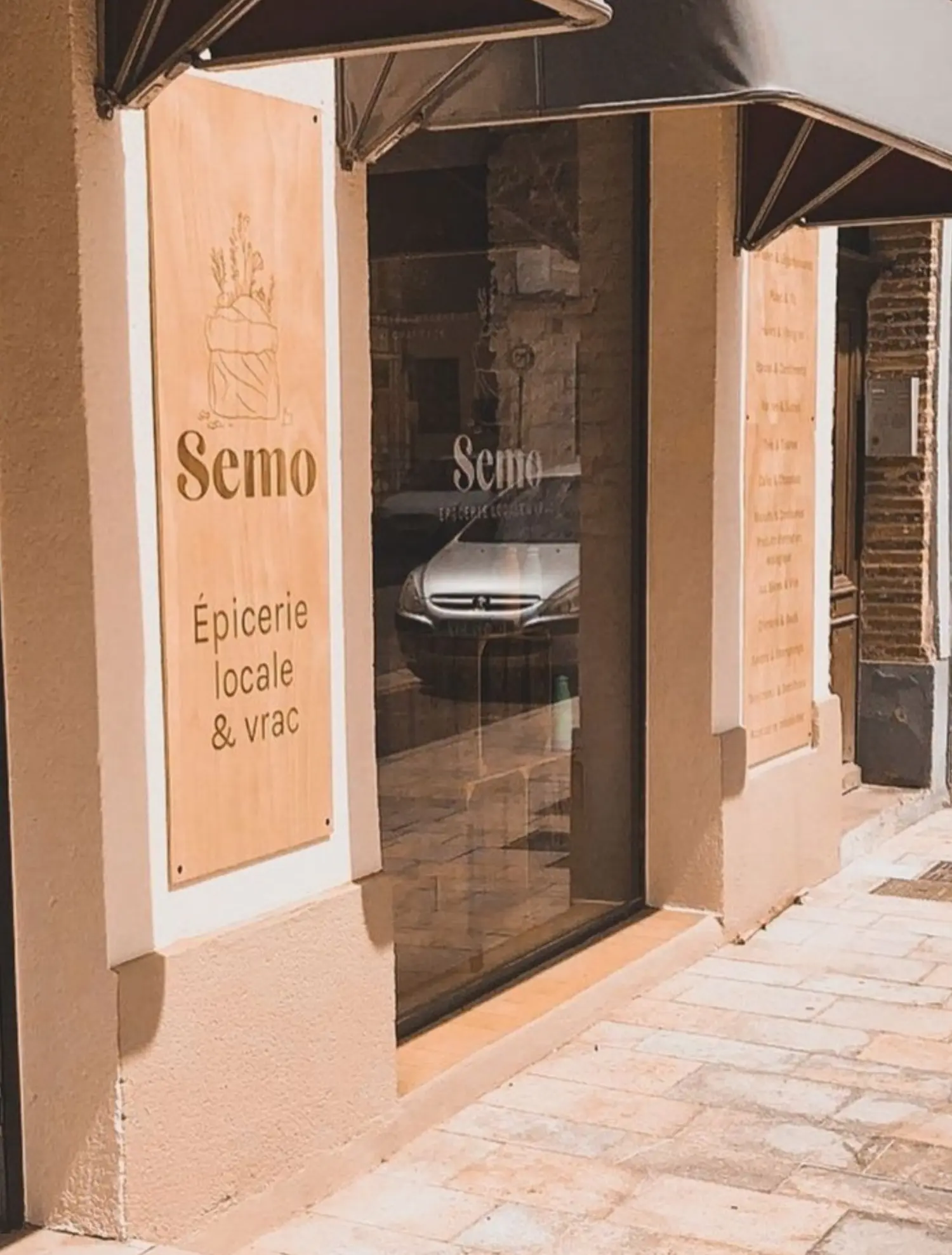 Enseigne en bois devanture magasin - gravure sur bois